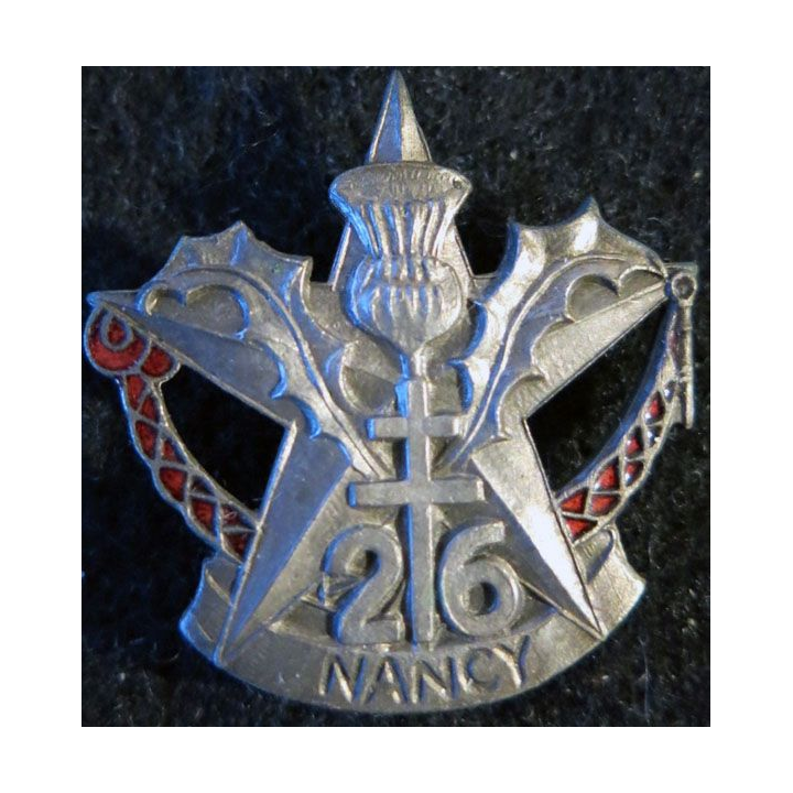 26° RI : Insigne métallique du 26° régiment d'infanterie étoile argentée  émail