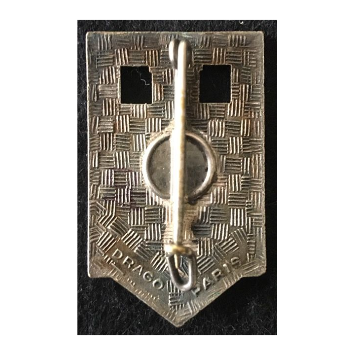 27° RI : insigne métallique du 27° régiment d'infanterie de fabrication non marquée en émail