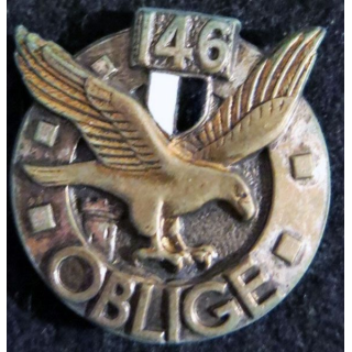 146° RI : insigne métallique du 146° régiment d'infanterie de fabrication Drago Paris devise dorée dos guilloché