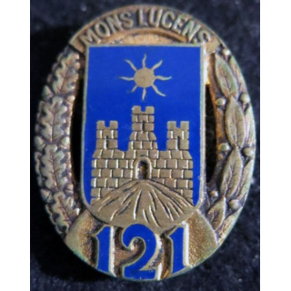 121° RI : Insigne métallique du 121° régiment d'infanterie de fabrication Drago Paris  en émail tout doré