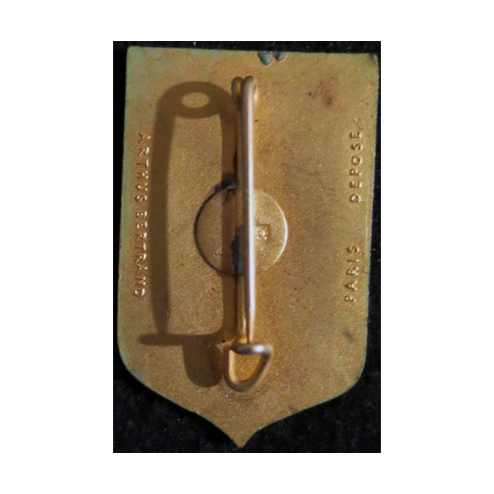 120° RI : Insigne métallique du 120° régiment d'infanterie de fabrication Arthus Bertrand Paris Déposé ABPD en émail