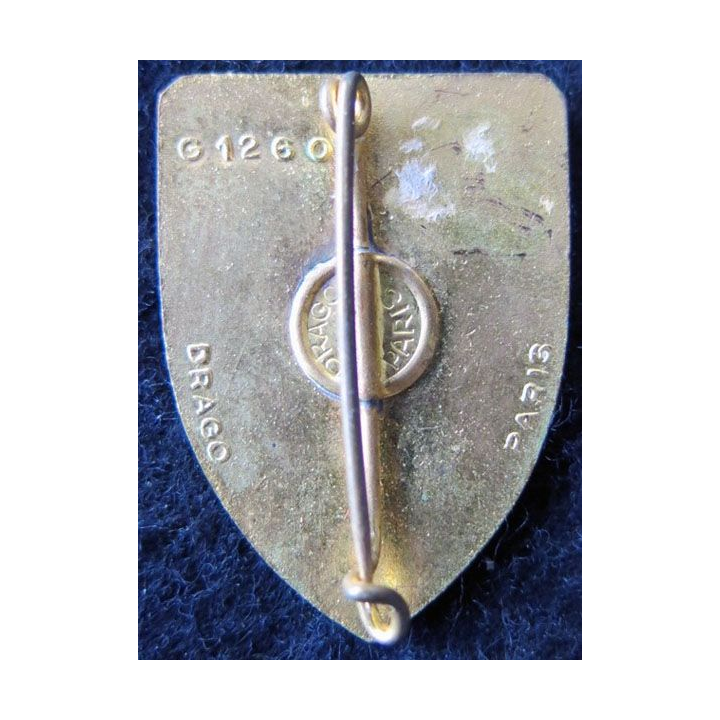 214° BI : Insigne métallique du 214° bataillon d’infanterie de fabrication Drago Paris G. 1260 en émail