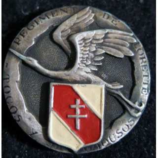 158° RI : Insigne métallique du 158° régiment d’infanterie "régiment de Lorette" embouti argenté peint