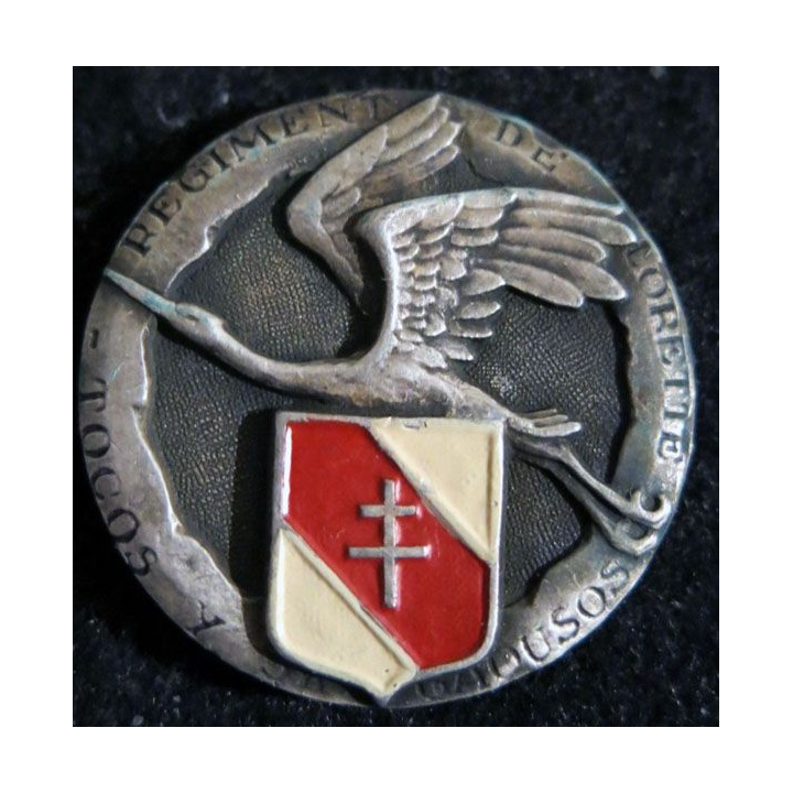 158° RI : Insigne métallique du 158° régiment d’infanterie "régiment de Lorette" embouti argenté peint