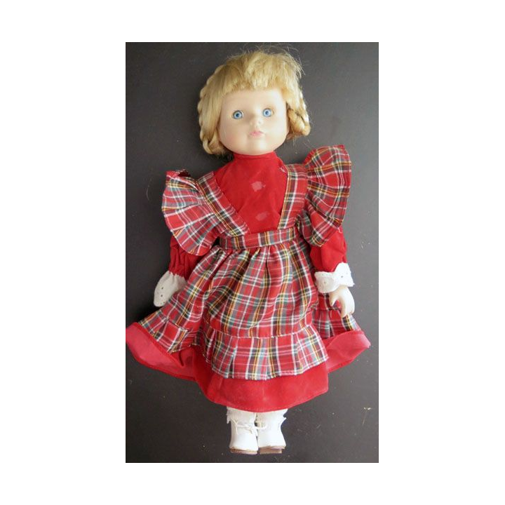 Poupée tête mains et pieds en porcelaine 33 cm