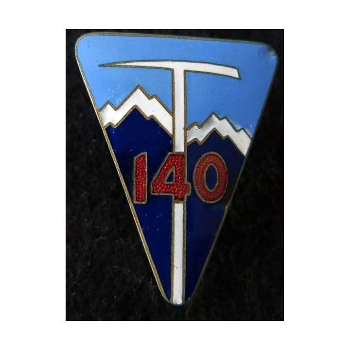 140° RIA : Insigne métallique du 140° régiment  d’infanterie alpine fabrication Augis Lyon en émail