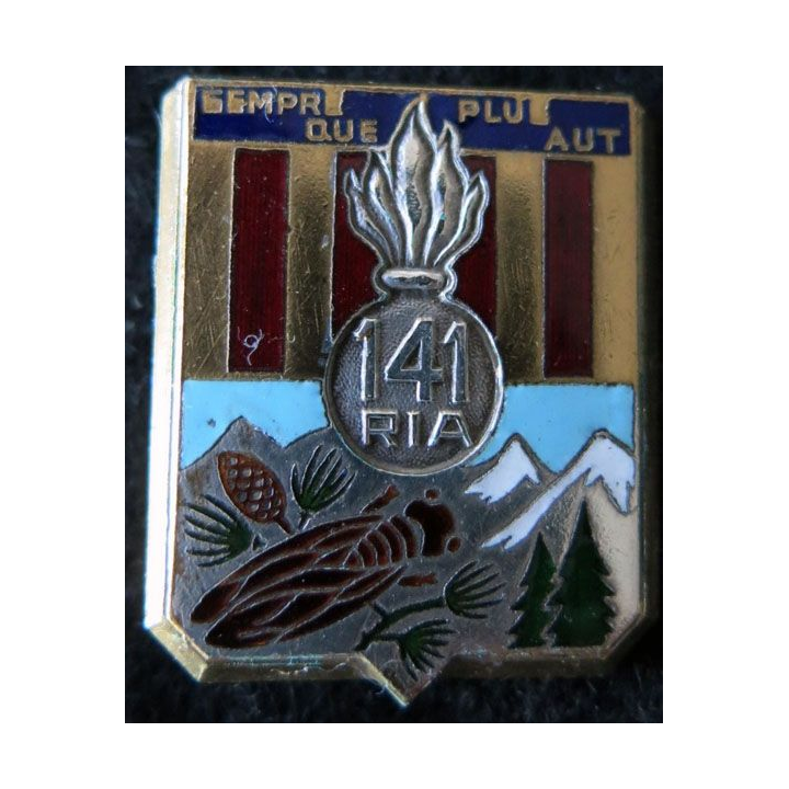 141° RIA : Insigne métallique du 141° régiment  d’infanterie alpine de fabrication Drago Béranger déposé en émail