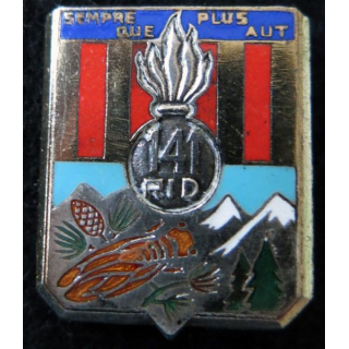 141° RID : Insigne métallique du 141° régiment d'infanterie divisionnaire de fabrication Drago Paris G. 2786