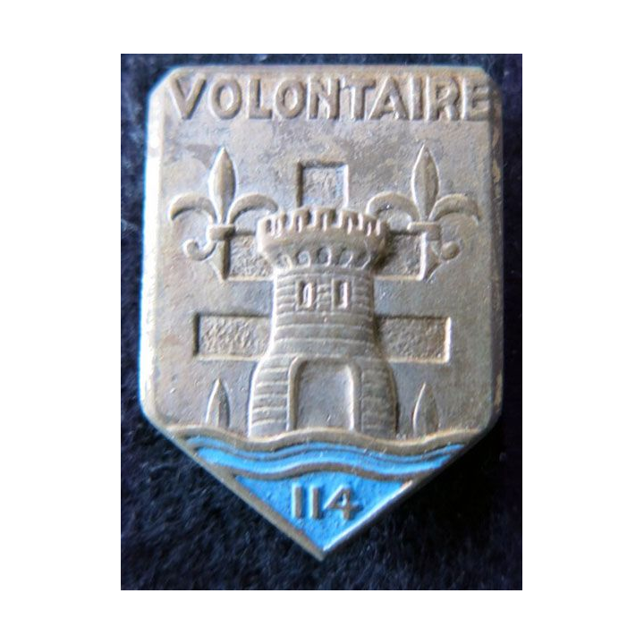 114° RIA : Insigne métallique du 114° régiment  d’infanterie "Volontaire" de fabrication Drago Béranger déposé peint