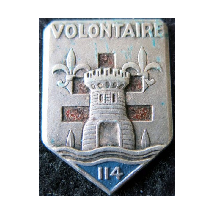 114° RIA : Insigne métallique du 114° régiment  d’infanterie "Volontaire" de fabrication Drago Béranger déposé peint