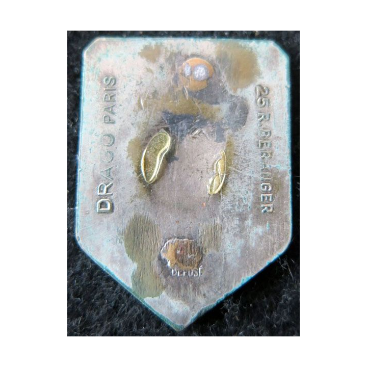 114° RIA : Insigne métallique du 114° régiment  d’infanterie "Volontaire" de fabrication Drago Béranger déposé peint