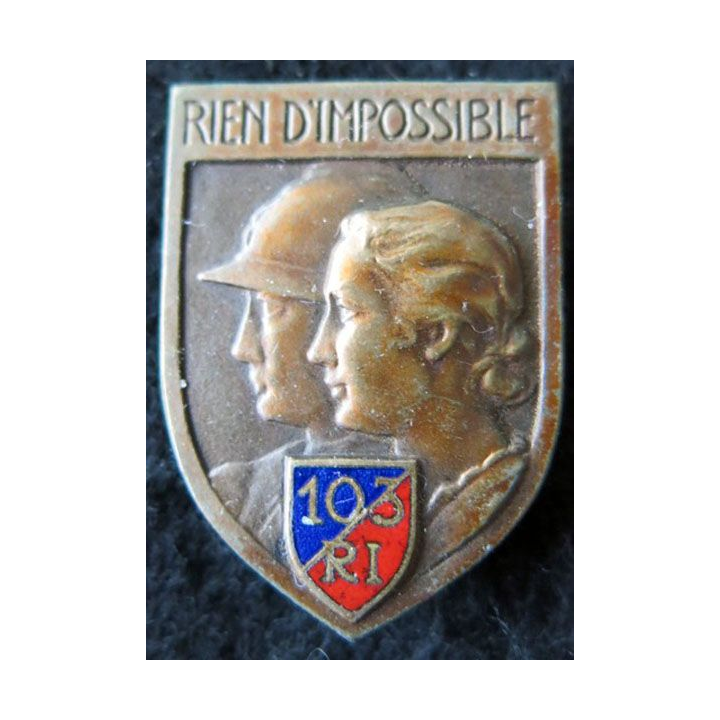 103° RI : 103° régiment d'infanterie de fabrication Arthus Bertrand (poinçon) émail et bronze