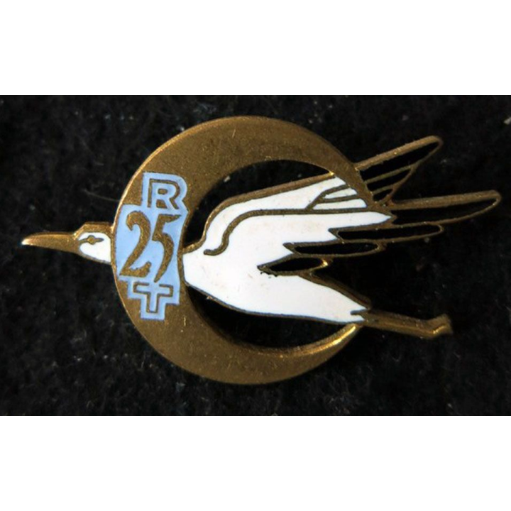 25° RTA : insigne métallique du 25° régiment de tirailleurs algériens Drago Paris en émail