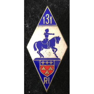 131° RI : 131° régiment d'infanterie fond argenté en émail