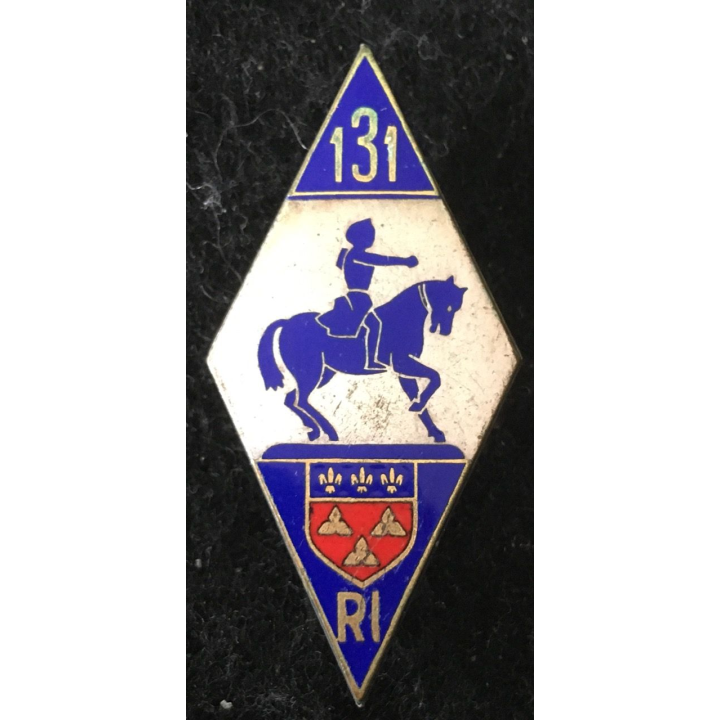 131° RI : 131° régiment d'infanterie fond argenté en émail