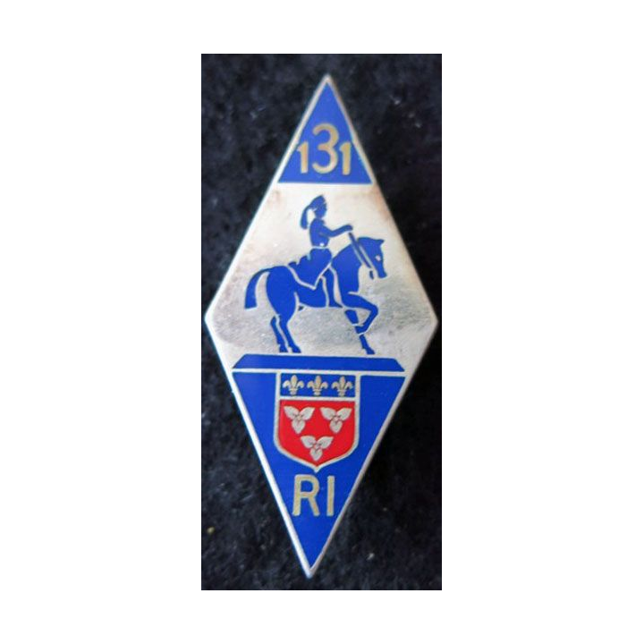 131° RI : 131° régiment d'infanterie de fabrication Drago Noisiel fond argenté en émail