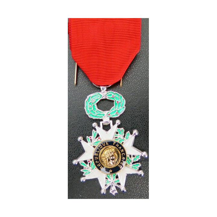France : croix de chevalier de l'Ordre de la Légion d'Honneur actuelle