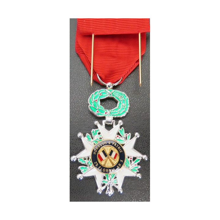 France : croix de chevalier de l'Ordre de la Légion d'Honneur actuelle