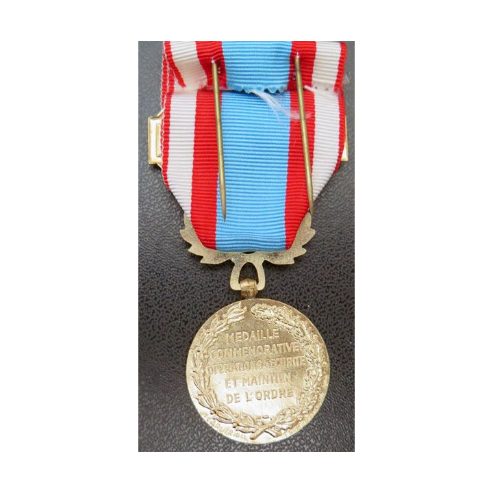 médaille opérations de sécurité et de maintien de l'ordre en Algérie