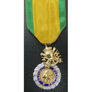 FRANCE : Médaille militaire neuve actuelle