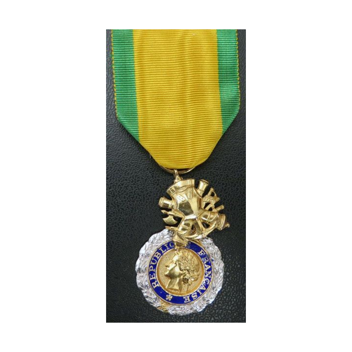 FRANCE : Médaille militaire neuve actuelle