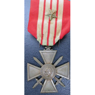 FRANCE : Croix de guerre 1939 avec un ruban citation étoile en bronze
