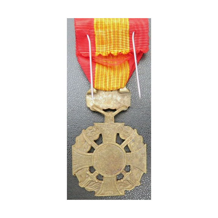 FRANCE & VIETNAM croix de la bravoure vietnamienne  guerre d'Indochine