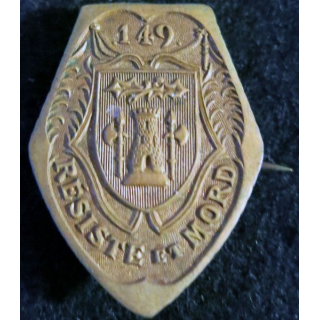 149° RI : insigne métallique du 149° régiment d'infanterie de fabrication non spécifiée en métal doré