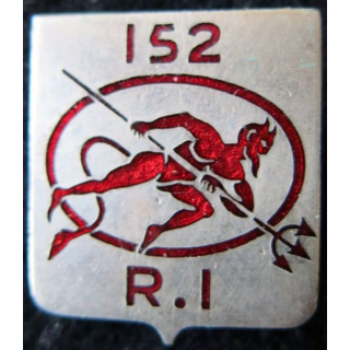 152° RI : 152° régiment d'infanterie de fabrication Drago Paris G. 477 en émail