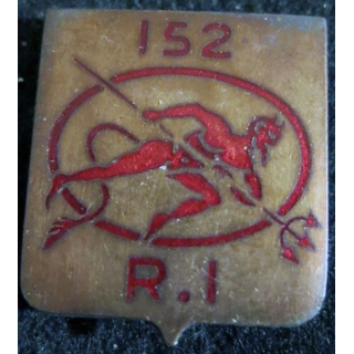152° RI : 152° régiment d'infanterie de fabrication Drago Paris G. 477 en émail