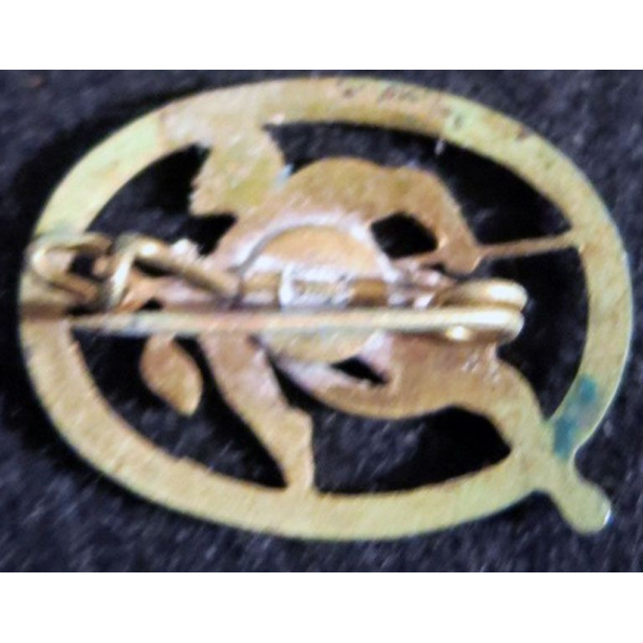 152° RI : Insigne métallique du 152° régiment d'infanterie sans fabricant (Delande) ajouré en émail
