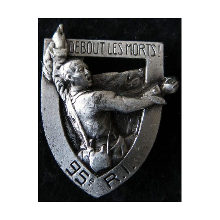 95° RI : Insigne métallique du 95° régiment d'infanterie de fabrication Arthus Bertrand Paris en métal embouti