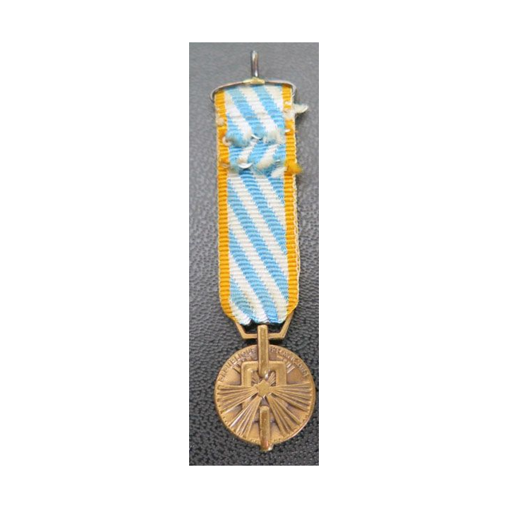 FRANCE : médaille miniature de la déportation et de l'internement 1945 en bronze