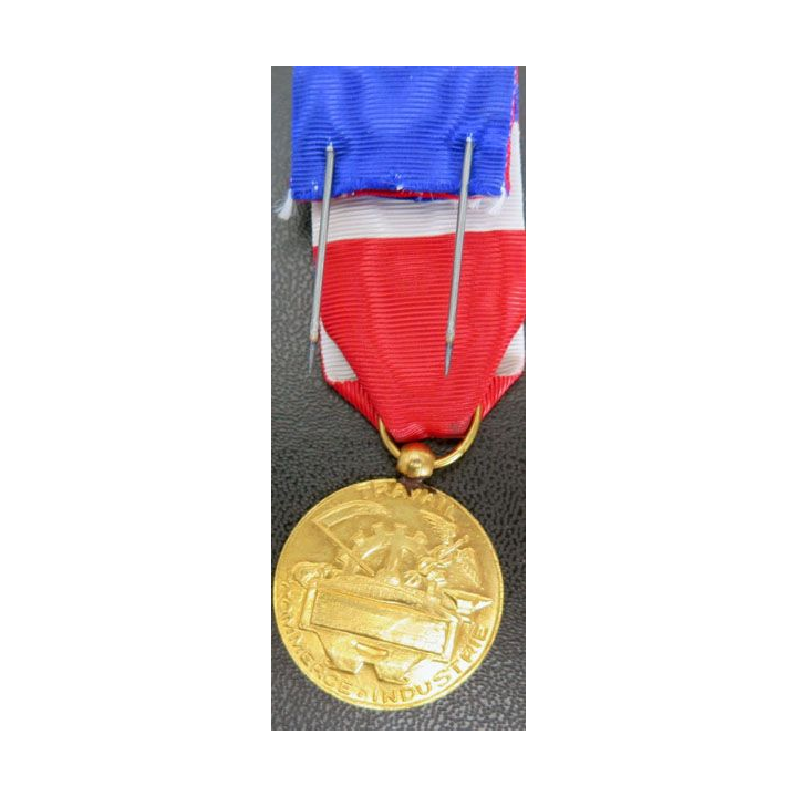 FRANCE : médaille Officier du mérite agricole 1883en métal doré