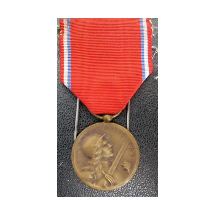 médaille commémorative de la bataille de Verdun 1916  Modèle VERNIER