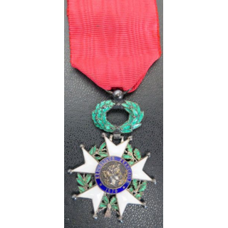 FRANCE : croix de chevalier de la Légion d'Honneur émaux parfaits