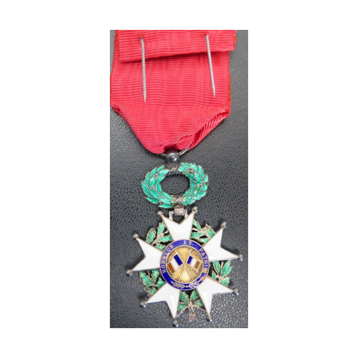 FRANCE : croix de chevalier de la Légion d'Honneur émaux parfaits