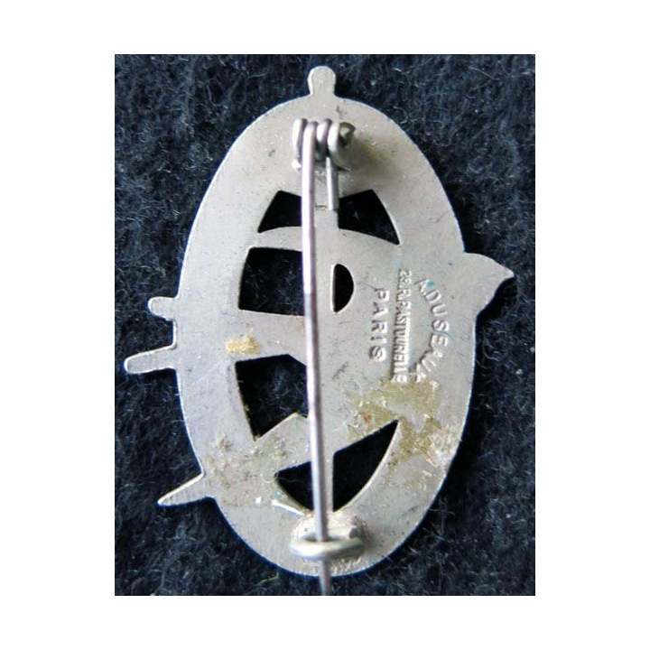 170° RI : Insigne métallique du 170° régiment d'infanterie de fabrication Duseaux Paris en émail
