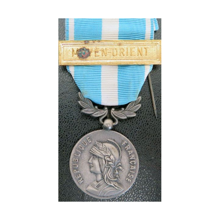 médaille d'outre mer agrafe " Moyen Orient " en métal argenté