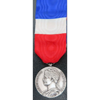 médaille Ministère du travail et de la sécurité sociale 1962 en argent