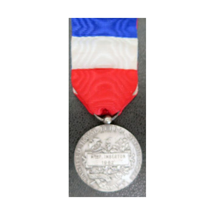 médaille Ministère du travail et de la sécurité sociale 1962 en argent