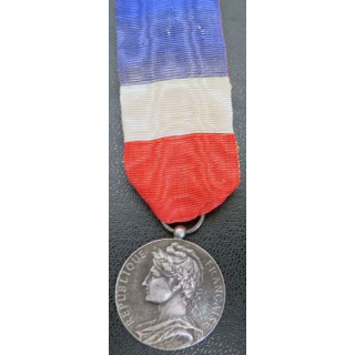 Médaille du travail du ministère du commerce et de l’industrie argent