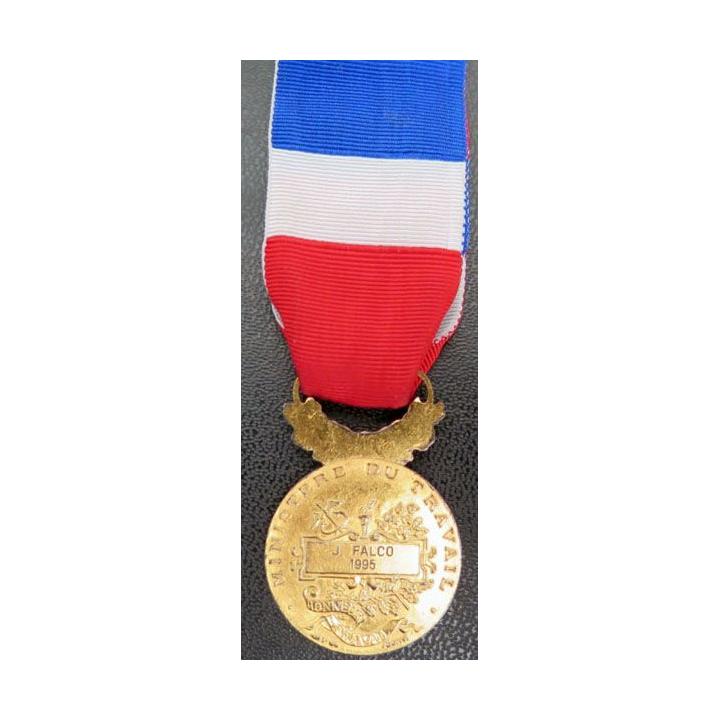 Médaille du ministère du travail en vermeil attribuée à J. Falco 1995
