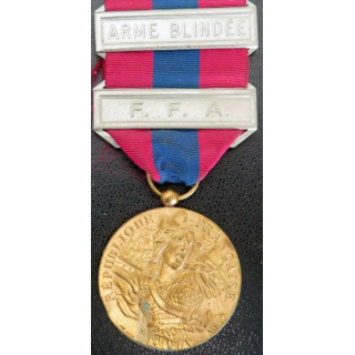 médaille de la défense nationale barrettes "Armée Blindée et F.F.A "