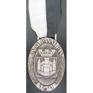 151° RI : médaille du 151° régiment d'infanterie On ne passe pas
