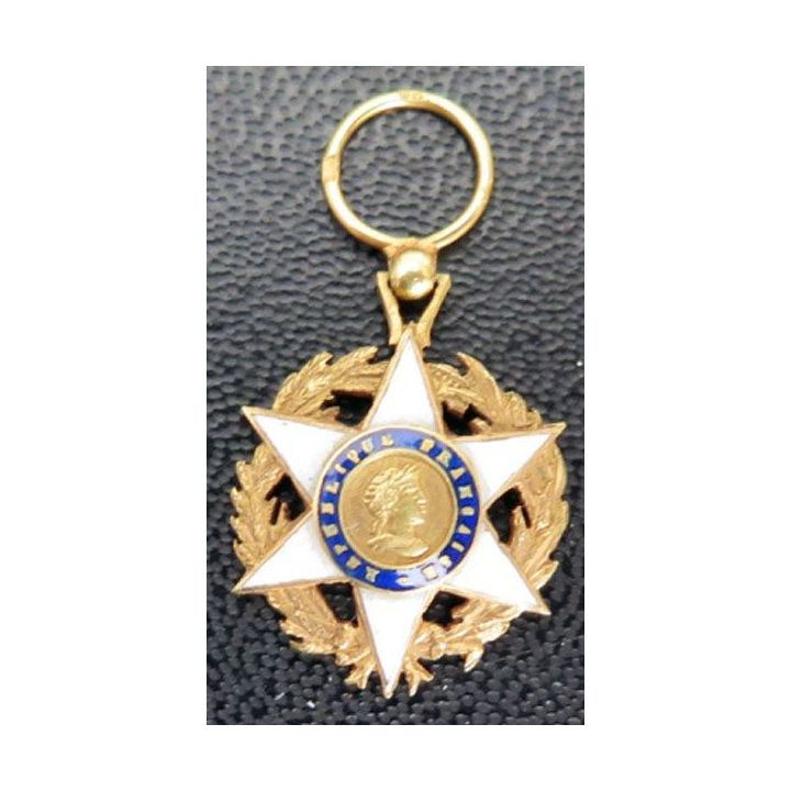 Médaille de chevalier de l'Ordre du mérite agricole en émail et or