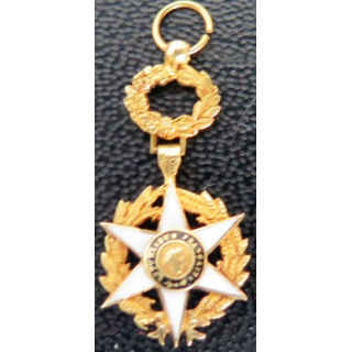 Médaille de commandeur de l'Ordre du mérite agricole en émail et or