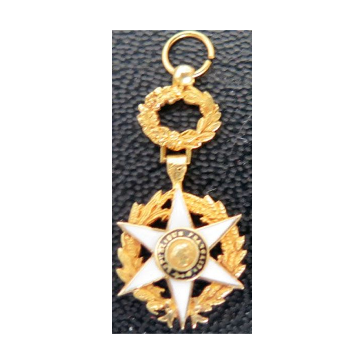 Médaille de commandeur de l'Ordre du mérite agricole en émail et or