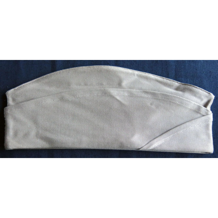 CALOT : calot de l'infanterie coloniale Modèle 1957 toile kaki de taille 56 avec ancre neuf