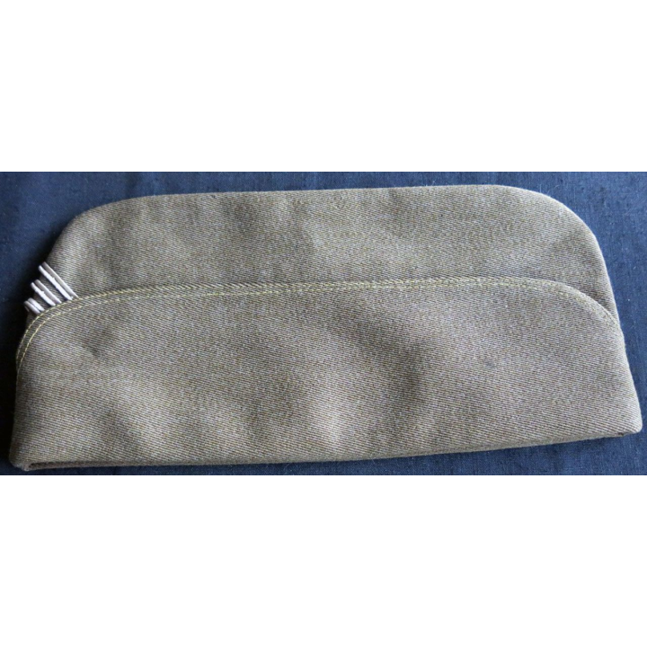 CALOT : calot fantaisie officier Modèle 1941-1945 gabardine kaki de taille 56 galon Capitaine